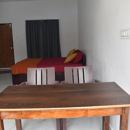 Gundappa Cafe Gokarna Kudle Beach 外观 照片
