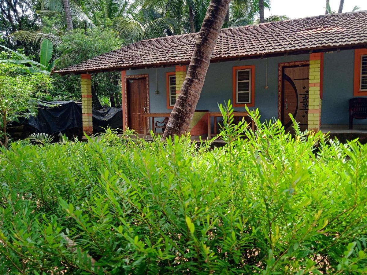 Gundappa Cafe Gokarna Kudle Beach 外观 照片