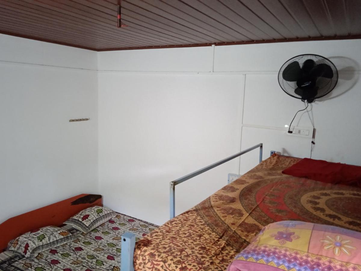 Gundappa Cafe Gokarna Kudle Beach 外观 照片