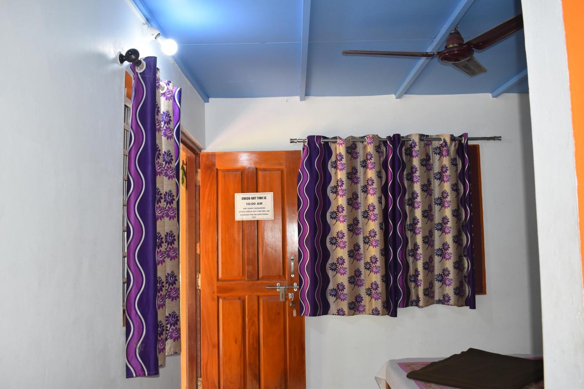 Gundappa Cafe Gokarna Kudle Beach 外观 照片